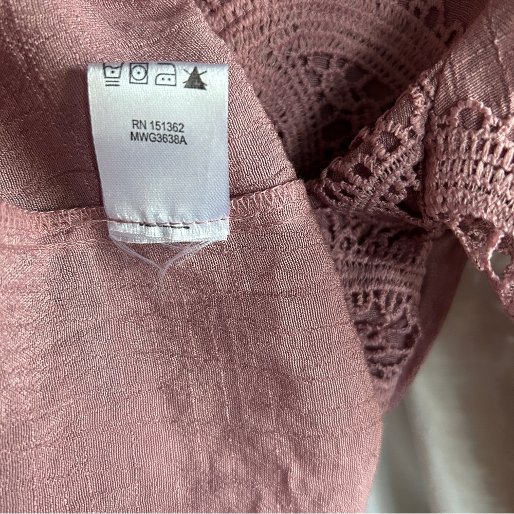 Frye Scoop Neck Crochet-Paneled Top Dusty Rose NWOT - Picture 5 of 5